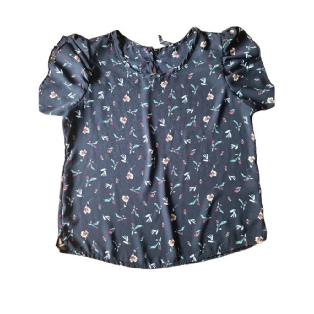 Tiffany & Grey very cute tops size S